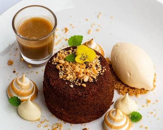 STICKY DATE PUDDING