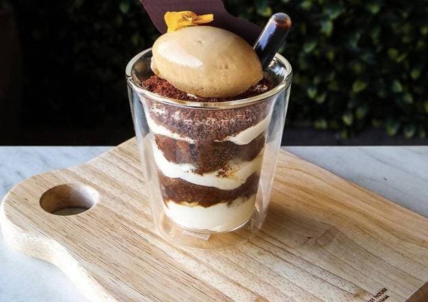 CLASSIC TIRAMISU