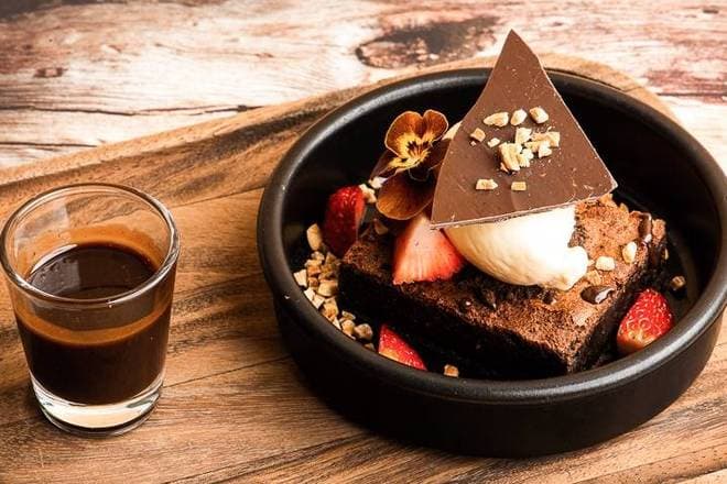 CHOCOLATE FUDGE BROWNIE